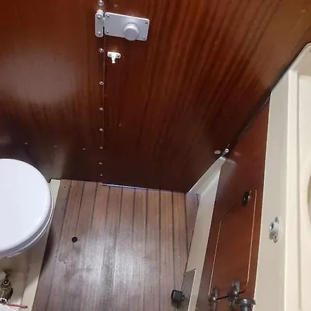 Botel Nuit Romantique Sur Un Bateau A