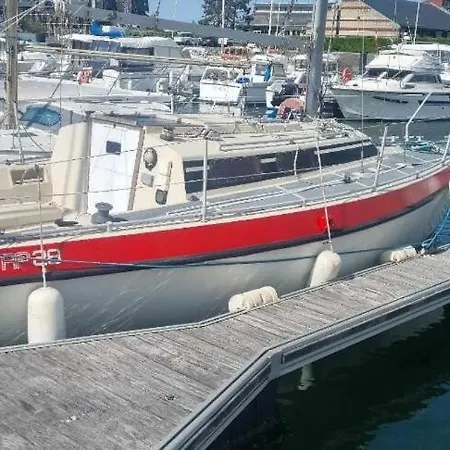 Nuit Romantique Sur Un Bateau à Bateau-hôtel Deauville