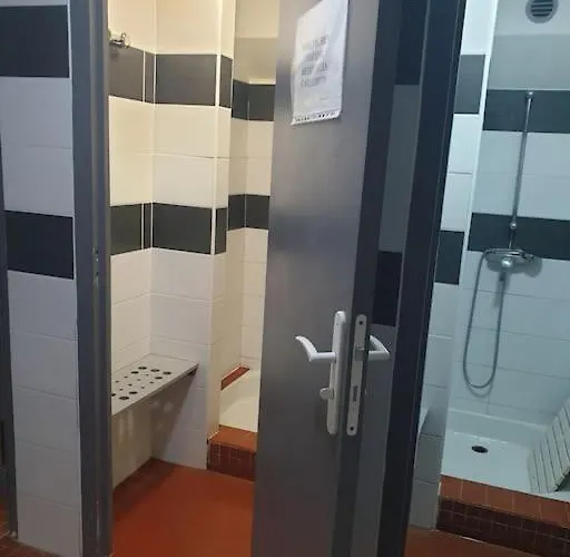 Nuit Romantique Sur Un Bateau A 도빌