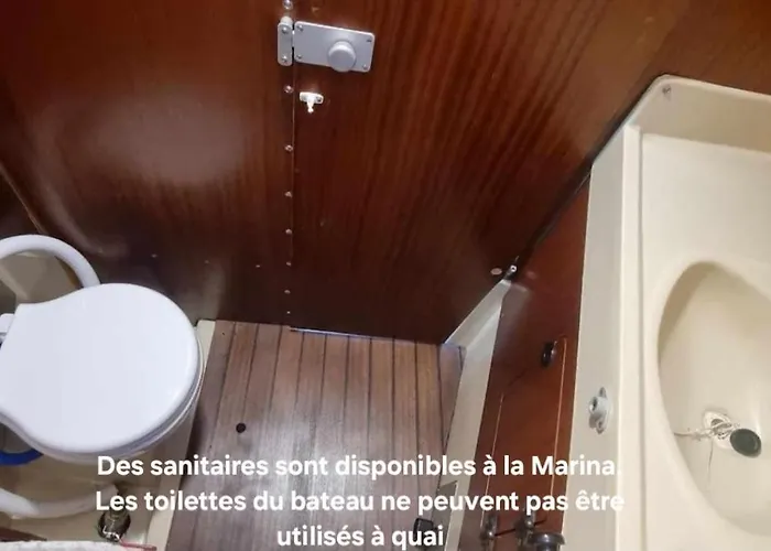 Nuit Romantique Sur Un Bateau A ספינת מלון דוביל